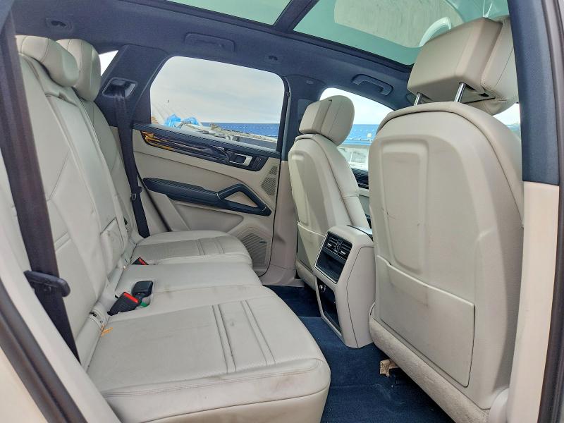 Photo 11 from auction – 2019 PORSCHE CAYENNE with VIN WP1AA2AY2KDA06054