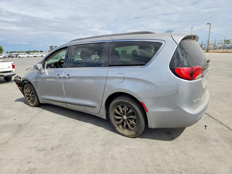 Photo 2 from auction – 2017 CHRYSLER PACIFICA with VIN 2C4RC1BG4HR532660
