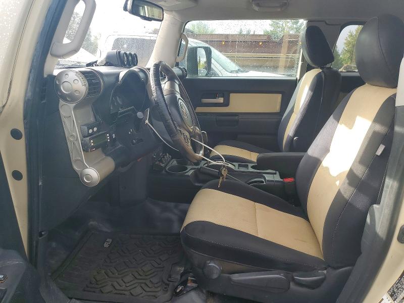 Photo 7 from auction – 2010 TOYOTA FJ CRUISER with VIN JTEBU4BF2AK071708