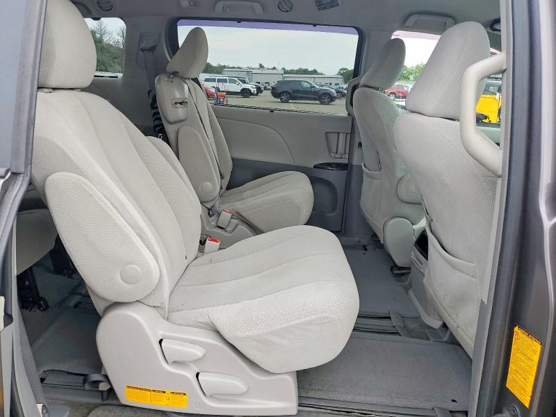 Photo 11 from auction – 2014 TOYOTA SIENNA with VIN 5TDKK3DC8ES515308