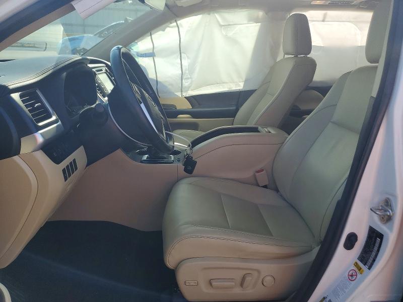 Снимка 7 от търг – 2018 TOYOTA HIGHLANDER с VIN 5TDJZRFH4JS845296