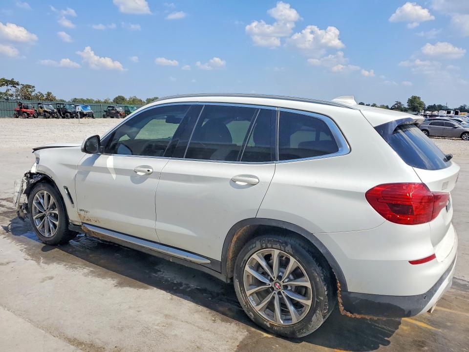 Photo 2 from auction – 2018 BMW X3 with VIN 5UXTR9C55JLD58663