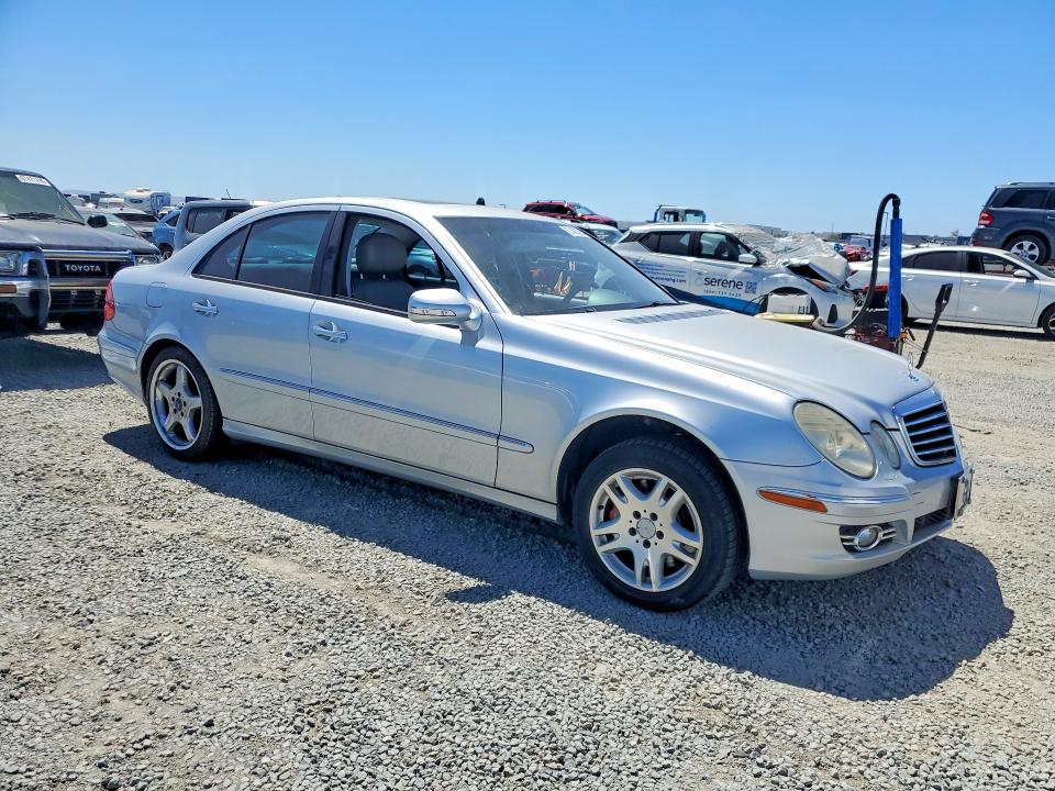 Photo 4 from auction – 2008 MERCEDES-BENZ E with VIN WDBUF56X08B229567