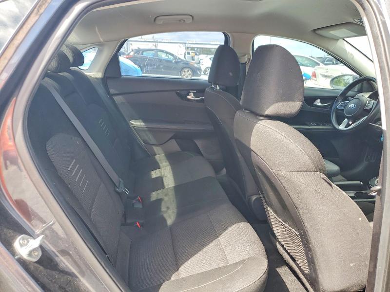 Photo 10 from auction – 2019 KIA FORTE with VIN 3KPF34AD2KE114070