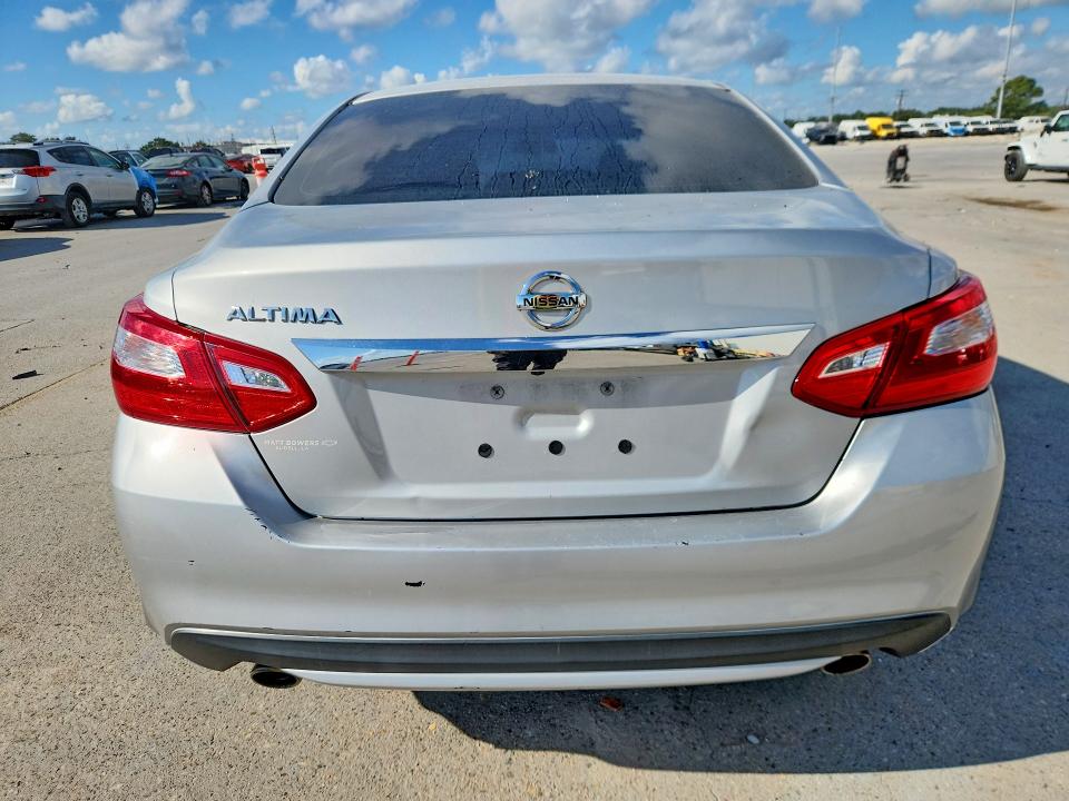 Снимка 6 от търг – 2017 NISSAN ALTIMA с VIN 1N4AL3AP1HC258357
