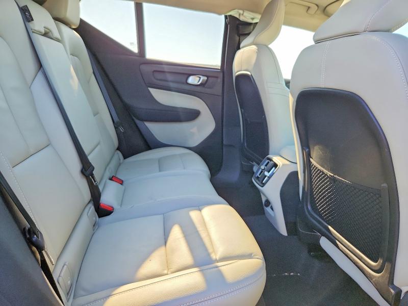 Photo 11 from auction – 2023 VOLVO XC40 with VIN YV4L12UN8P2092160