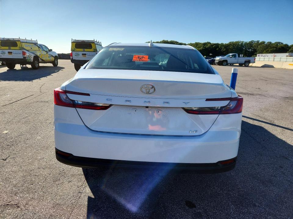 Photo 6 from auction – 2025 TOYOTA CAMRY with VIN 4T1DAACK6SU093311