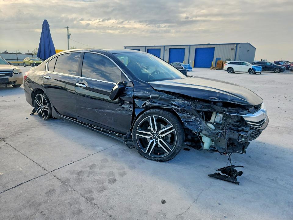 Photo 4 from auction – 2017 HONDA ACCORD with VIN 1HGCR2F13HA219010