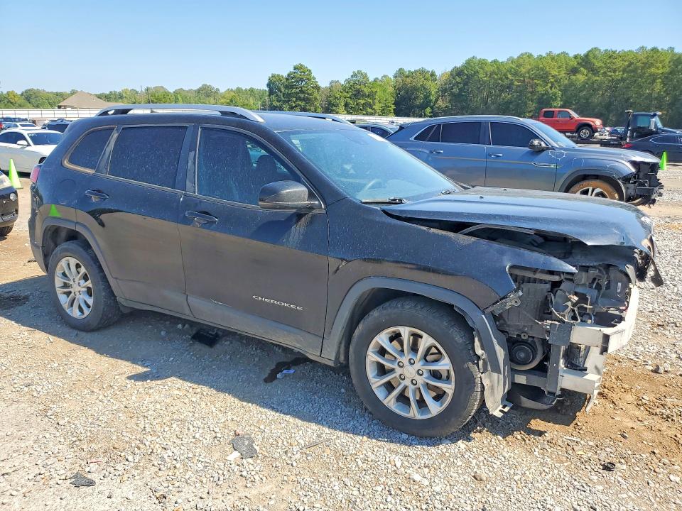 Снимка 4 от търг – 2021 JEEP CHEROKEE с VIN 1C4PJLCB2MD183801