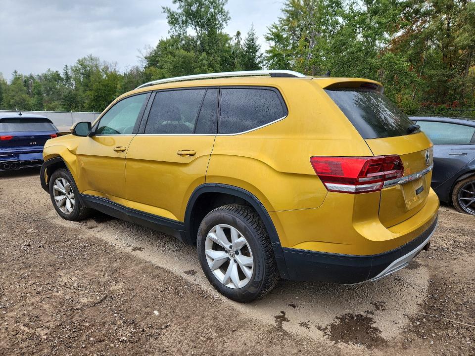 Photo 2 from auction – 2018 VOLKSWAGEN ATLAS with VIN 1V2LR2CA3JC513230