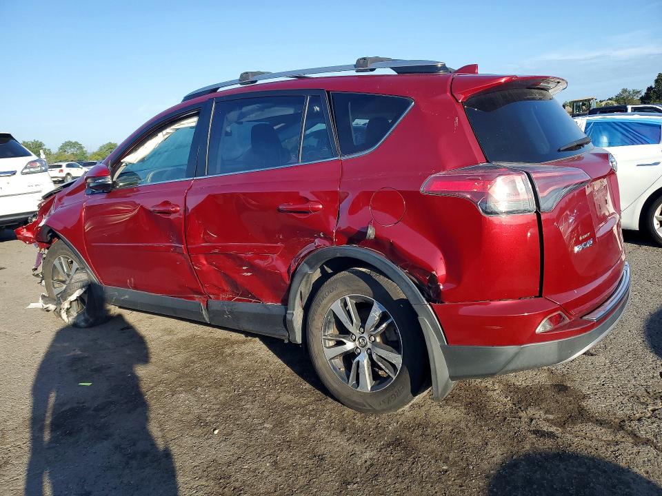Zdjęcie 2 z aukcji – 2018 TOYOTA RAV4 z VIN JTMRFREV5JD238077