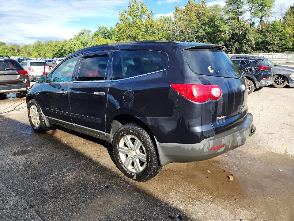 Снимка 2 от търг – 2010 CHEVROLET TRAVERSE с VIN 1GNLRFED8AS122670