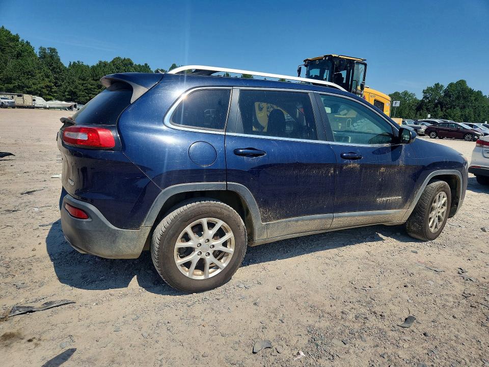 Photo 3 from auction – 2015 JEEP CHEROKEE with VIN 1C4PJMCS1FW610608