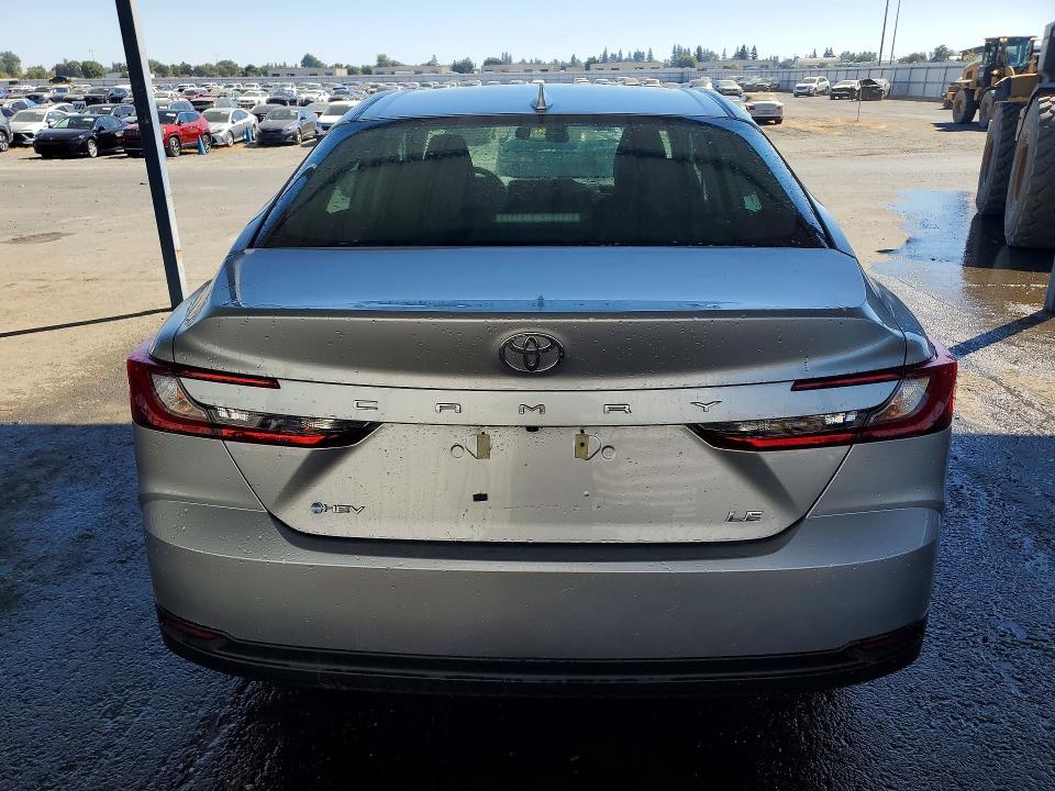 Photo 6 from auction – 2026 TOYOTA CAMRY with VIN 4T1DAACK7TU692378