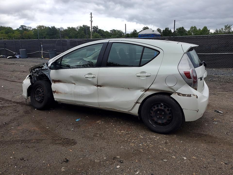 Foto 2 de la subasta – 2012 TOYOTA PRIUS C con VIN JTDKDTB36C1012318