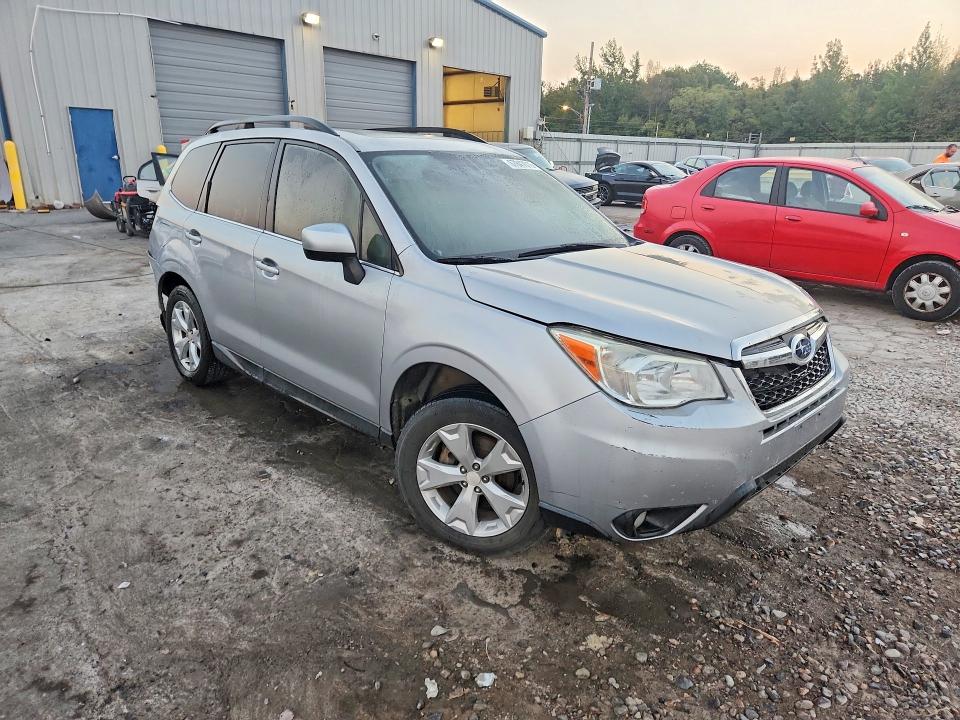 Photo 4 from auction – 2015 SUBARU FORESTER with VIN JF2SJAHC7FH569885