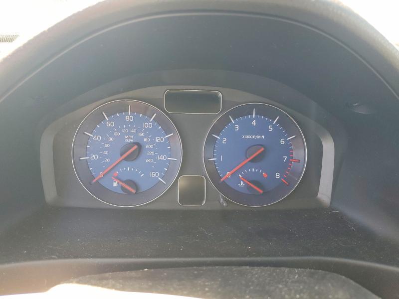 صورة رقم 9 من المزاد - 2011 VOLVO C30 مع VIN YV1672MK1B2231956