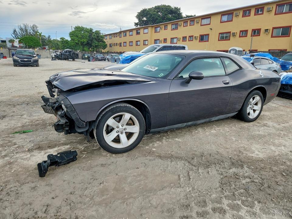 DODGE CHALLENGER 2013 с VIN 2C3CDYAG4DH645610 - Снимка от търг