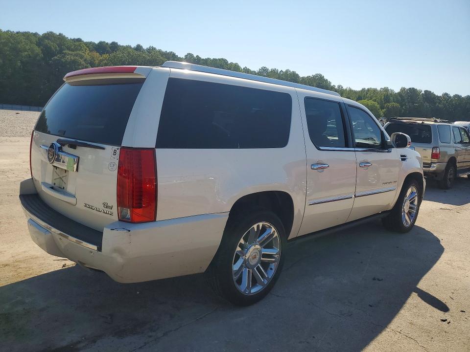 Photo 3 from auction – 2014 CADILLAC ESCALADE with VIN 1GYS4KEF0ER133554