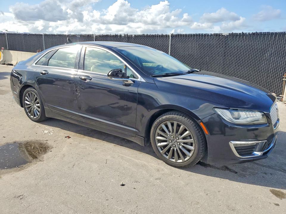 Photo 4 from auction – 2020 LINCOLN MKZ with VIN 3LN6L5A97LR611378