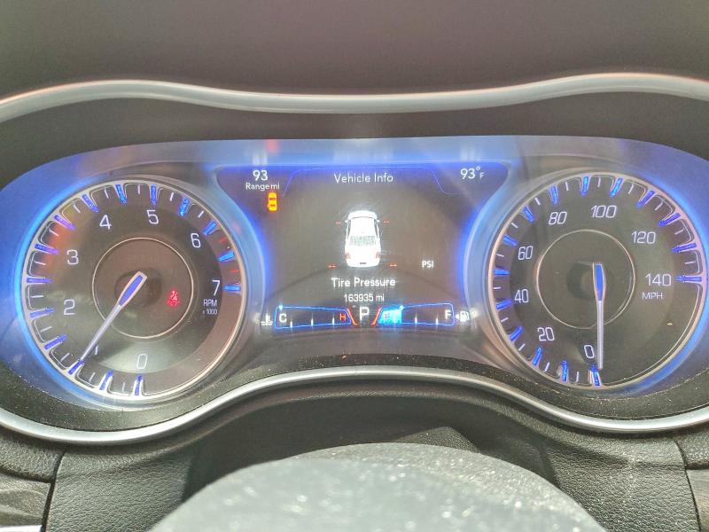 Фото 9 с аукциона – 2017 CHRYSLER 300 с VIN 2C3CCAAG5HH662139
