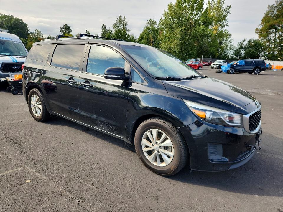 Photo 4 from auction – 2016 KIA SEDONA with VIN KNDMB5C19G6095503