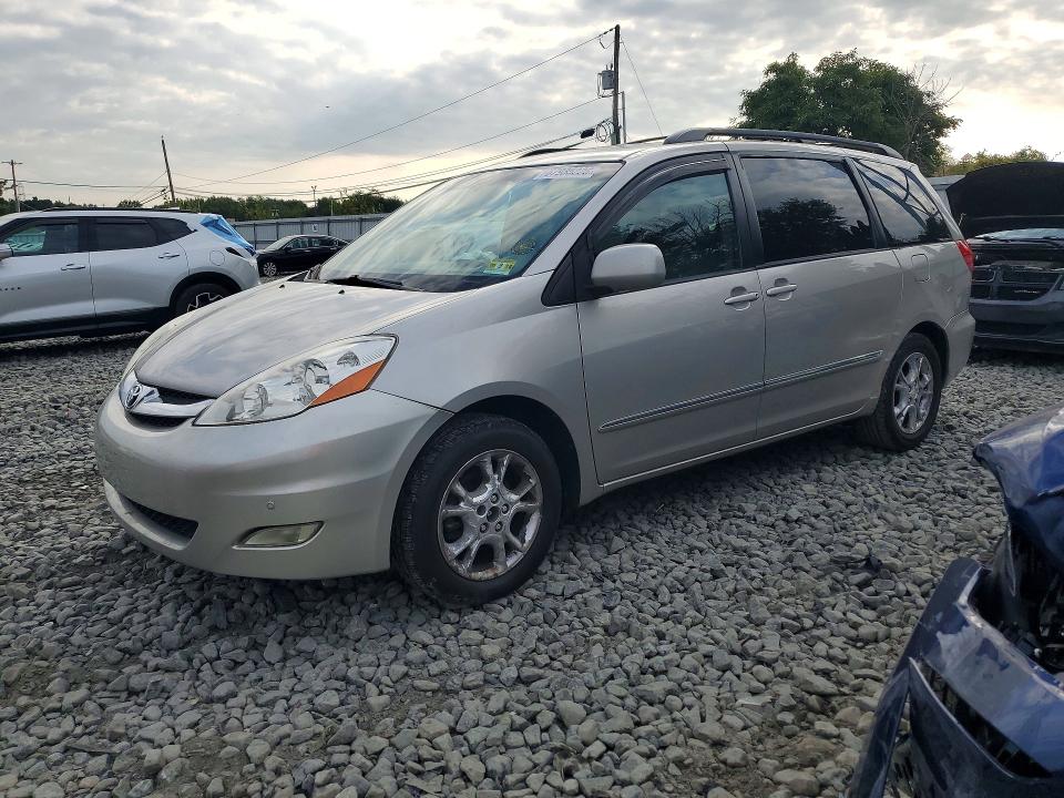 2006 TOYOTA SIENNA - Търг №67935226
