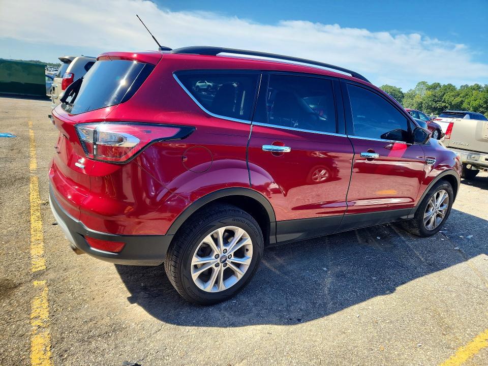Фото 3 с аукциона – 2017 FORD ESCAPE с VIN 1FMCU9GDXHUC66009