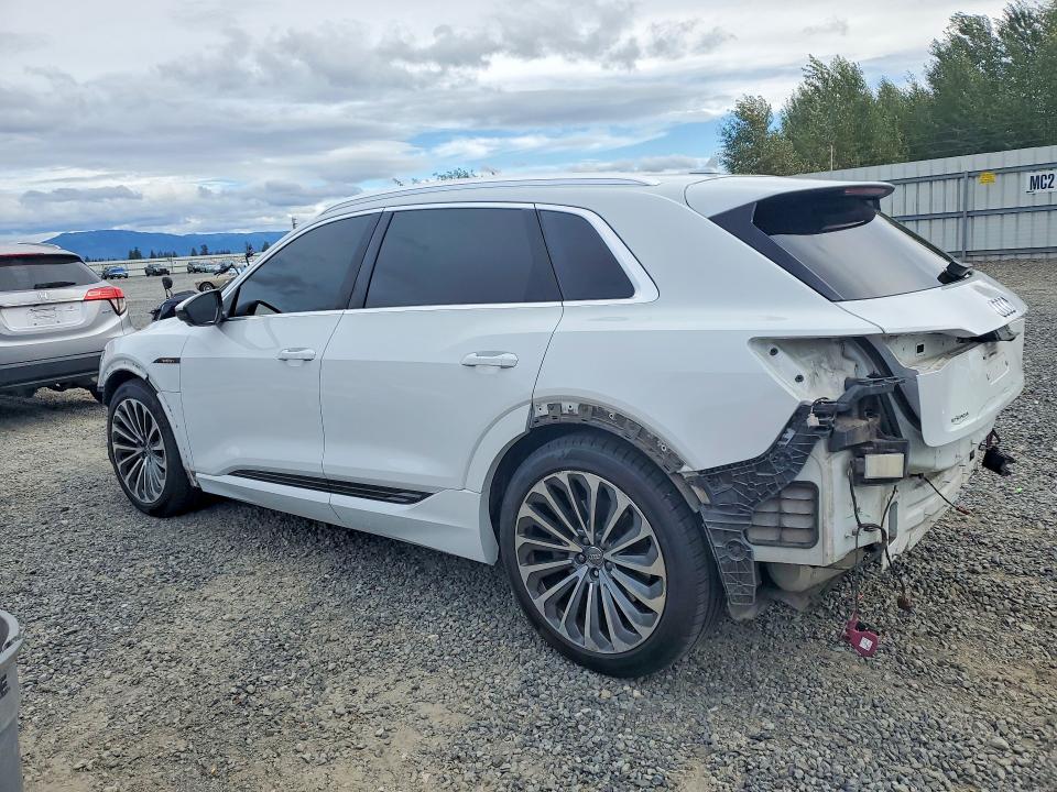 Photo 2 from auction – 2019 AUDI E-TRON with VIN WA1VAAGE1KB025002