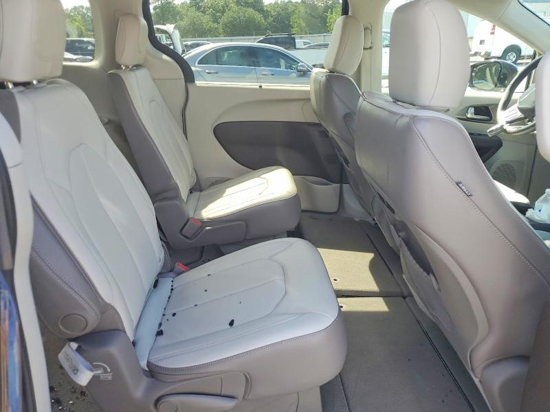 Photo 11 from auction – 2018 CHRYSLER PACIFICA with VIN 2C4RC1BG6JR166836