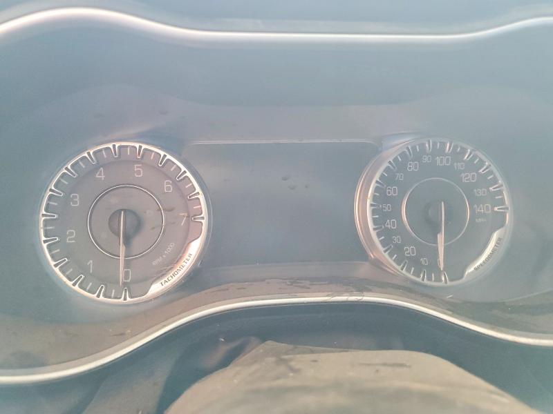 Photo 9 from auction – 2015 CHRYSLER 200 with VIN 1C3CCCCB9FN547531