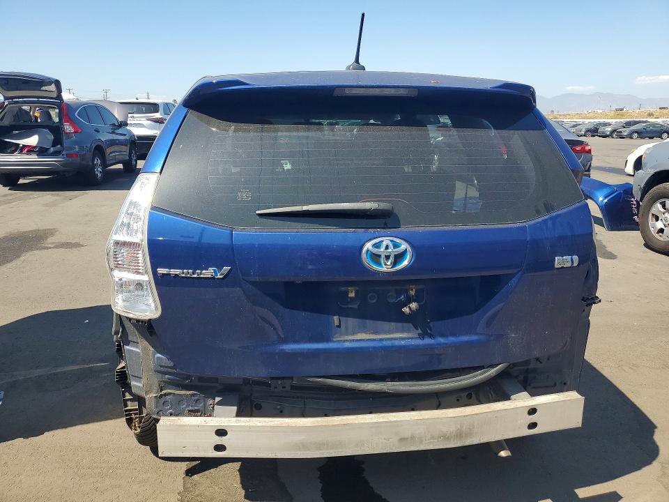 Photo 6 from auction – 2013 TOYOTA PRIUS V with VIN JTDZN3EU8D3189510