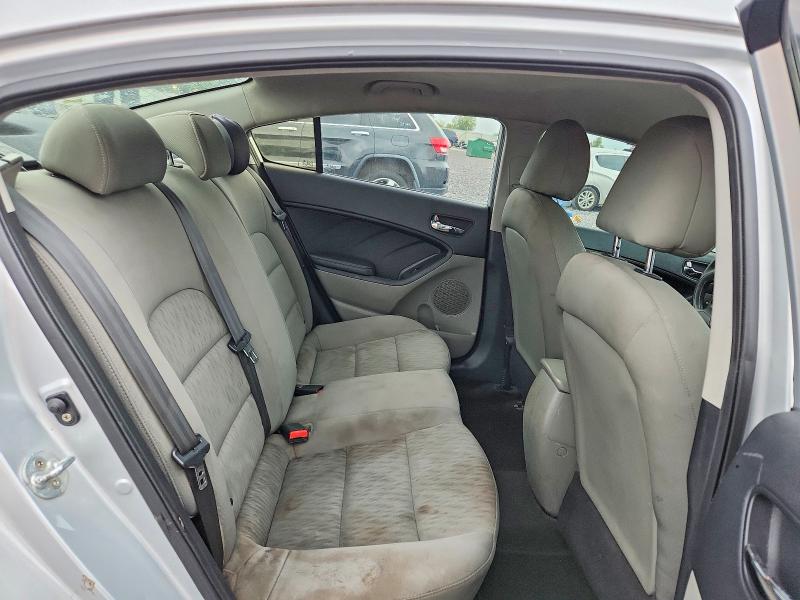Photo 10 from auction – 2015 KIA FORTE with VIN KNAFK4A61F5370140