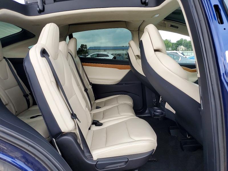 Zdjęcie 11 z aukcji – 2019 TESLA MODEL X z VIN 5YJXCAE27KF153453