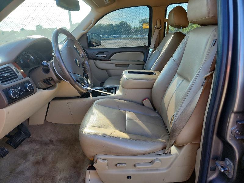 Photo 7 from auction – 2011 CHEVROLET TAHOE with VIN 1GNSKAE00BR237059