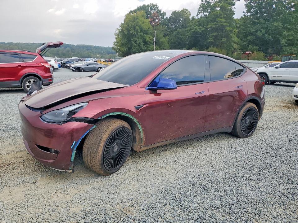 Снимка 1 от търг – 2024 TESLA MODEL Y с VIN 7SAYGDEE8RA250319