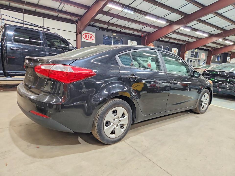 Photo 3 from auction – 2016 KIA FORTE with VIN KNAFK4A69G5597416