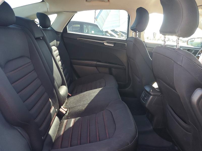 Снимка 10 от търг – 2016 FORD FUSION с VIN 3FA6P0H71GR342001