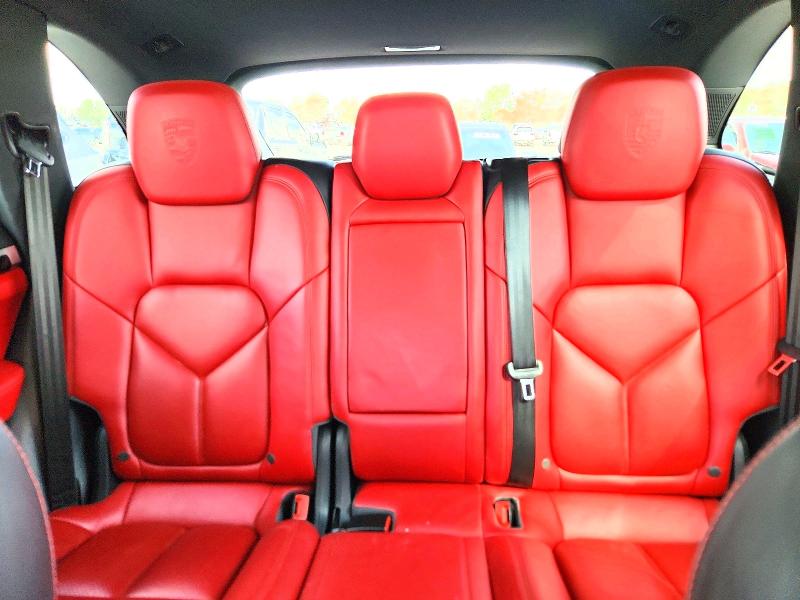 Zdjęcie 10 z aukcji – 2017 PORSCHE CAYENNE z VIN WP1AE2A28HLA73997