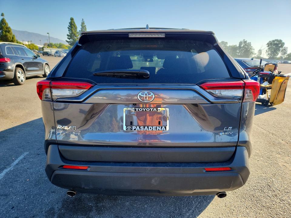 Снимка 6 от търг – 2025 TOYOTA RAV4 с VIN JTMMWRFV0SD295619