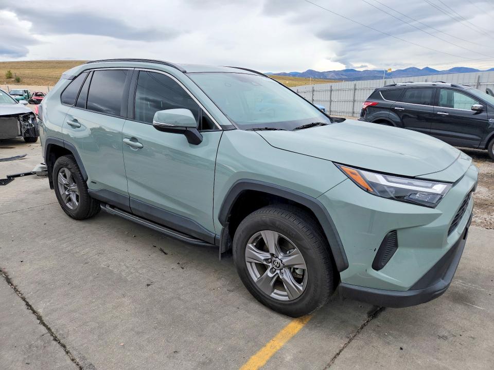 Foto 4 de la subasta – 2022 TOYOTA RAV4 con VIN 4T3RWRFV8NU073374