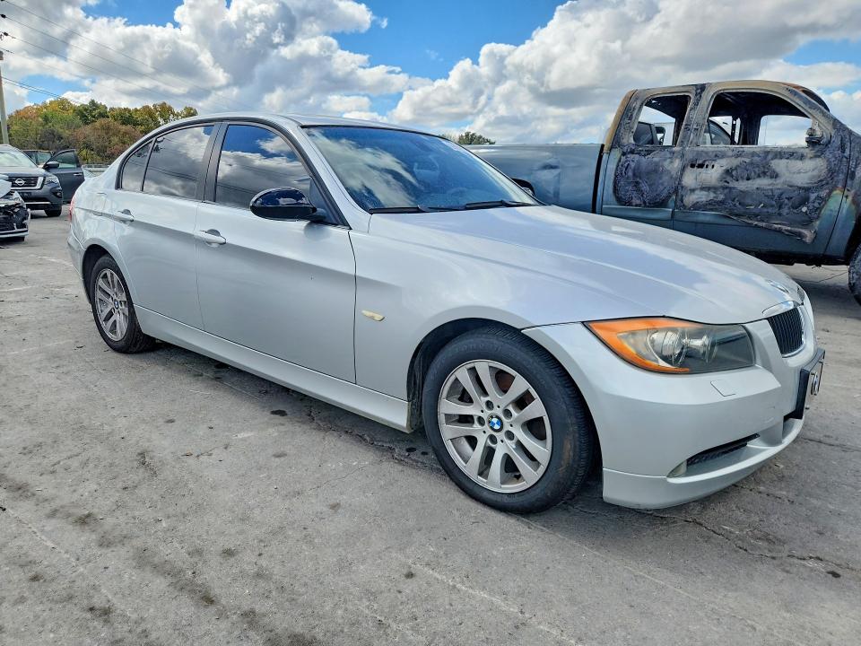 Photo 4 from auction – 2007 BMW 328 with VIN WBAVC73587KP31137