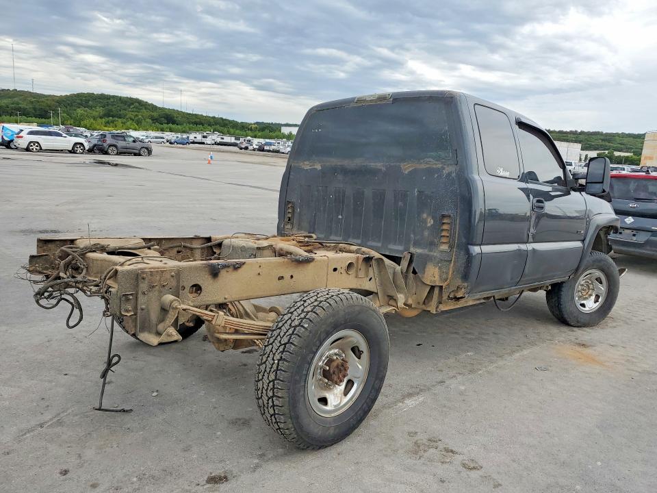 Photo 3 from auction – 2004 GMC SIERRA with VIN 1GTHK29224E260809