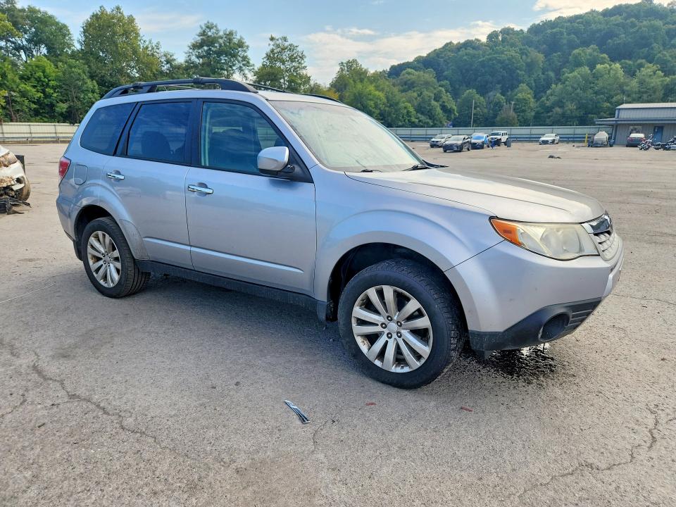 Photo 4 from auction – 2013 SUBARU FORESTER with VIN JF2SHAEC8DH402321