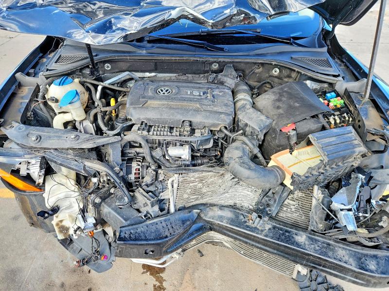 Снимка 11 от търг – 2015 VOLKSWAGEN PASSAT с VIN 1VWAS7A39FC110128