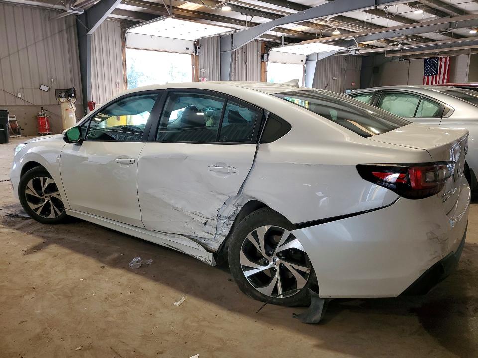 Photo 2 from auction – 2023 SUBARU LEGACY with VIN 4S3BWAC69P3005638