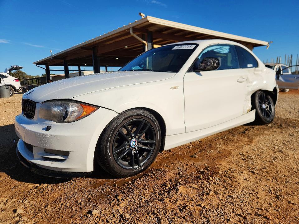 BMW 128 2010 مع رقم تعريف المركبة WBAUP9C51AVF49400 - صورة من المزاد