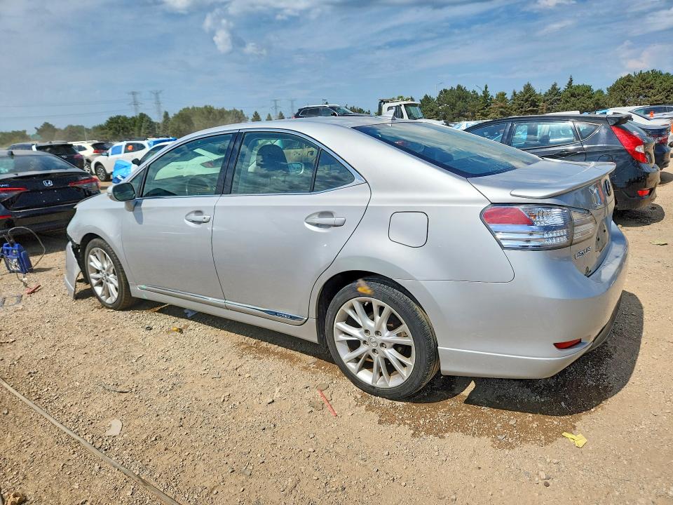 Zdjęcie 2 z aukcji – 2010 LEXUS HS z VIN JTHBB1BA4A2008038