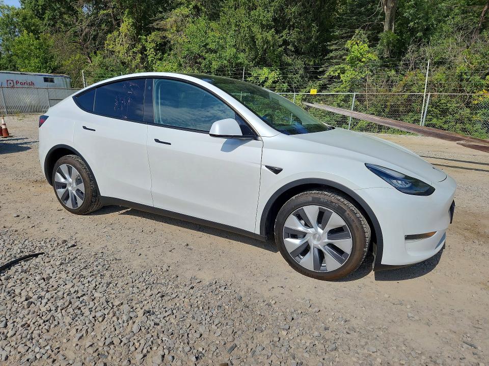 Photo 4 from auction – 2023 TESLA MODEL Y with VIN 7SAYGDEE0PA102467