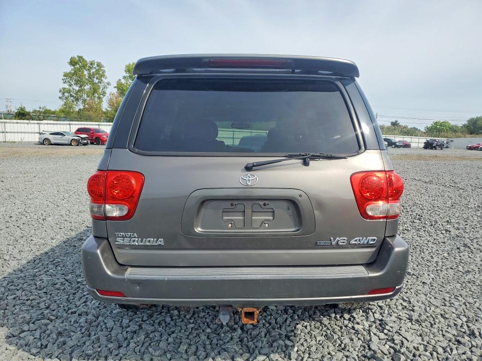 Photo 6 from auction – 2005 TOYOTA SEQUOIA with VIN 5TDBT48A65S237830